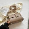 Bolsa Pequena com Alça Larga de Design Exclusivo para Mulheres 2026 Nova Tendência Moda Venda Quente Bolsa de Ombro Elegante Bolsa Transversal Pequena Quadrada