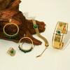 Explosões transfronteiriças colar pulseira brincos de pedra natural verde design de nicho conjunto de joias banhado a ouro 18K joias da moda