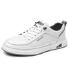 Zapatos Casuales Deportivos Modernos Versátiles de Moda para Estudiantes Skate Shoes Nuevos Primavera Verano 2026 Antideslizantes Transpirables Zapatos para Hombre Venta al por Mayor