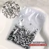 Bolsa de Accesorios de Arte de Uñas de Pedrería de Fondo Plano de Colores, Tamaños Mixtos, Pedrería Redonda Pequeña Blanca Transparente Súper Brillante para Arte de Uñas DIY