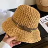 Sombrero de Pescador Tejido de Ala Ancha con Hebilla de Cuero Hueca para Mujer, Sombrero de Paja de Playa para Vacaciones de Verano, Sombrero de Cubo Protector Solar, Sombrero de Sol con Protección Solar