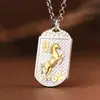Ciervo Dorado Rey Plata Pura Colgante de Éxito Retro Antiguo Plata Lisa Chapado en Oro Año Zodiacal del Caballo Cuadrado Sólido Colgante