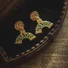 Pendientes de Segunda Mano de Qingdao Estilo Chino Nuevo Incrustados con Diamantes Verdes Lujo Ligero Moda Versátil Sensación de Alta Gama Pendientes de Temperamento Estilo Chino para Mujer