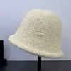 Sombrero de Pescador de Lana de Alta Calidad para Otoño e Invierno, Sombrero de Cubo Cálido de Punto para Mujer, Estilo Coreano, Temperamento, Logo Pequeño, Color Sólido
