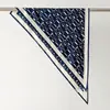 Pañuelo Triangular con Estampado de Lunares Clásicos 2026 para Mujer, Moderno y Elegante, Adecuado para el Viaje Diario y el Vestuario Profesional, Seda Sintética