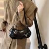 Bolsa feminina 2024 Novo estilo de bolsa estilista texturizada bolsa baguette retrô bolsa de axila estilo all-match bolsa de ombro crossbody