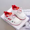 2026 Primavera Novos Sapatos Brancos Hello Kitty Tênis de Skate Estudante Versátil Leve Casual Tênis Esportivo Sapatos de Menina