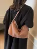Bolso Tote Casual Retro Transfronterizo para Mujer 2026 Nuevo Otoño Invierno Gran Capacidad Hombro Único Cruzado Bolso para el Trabajo y el Viaje