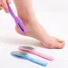 Lima de pie de acero inoxidable de doble cabeza de fábrica para frotar y eliminar piel muerta, callos, piel queratinosa, herramientas para pedicura, cuidado de la piel, dos yuanes al por mayor