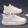 Zapatos de Hombre 2026 Verano Nuevos de Moda Estilo Coreano Transpirables Zapatos Deportivos Tenis Blancos Casuales para Hombre Zapatos de Cuero de Negocios