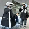 Ropa de Otoño para Niños Chaqueta Cortavientos con Capucha 2026 Nuevo Estilo Estilo Primavera y Otoño para Niños Medianos y Grandes Chaqueta Superior Moderna Genial