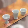 Xícara de Chá de Rocha Yuerui, Conjunto de Chá Kung Fu Dehua Alto, Xícara de Porcelana para Degustação de Chá do Mestre em Forma de Pétala, Xícara Queimada em Cinzas, Xícara de Altar Vintage