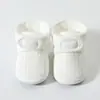 Zapatos de invierno para bebé, hechos a mano, para edades de 0 a 12 meses, con suelas suaves para proteger los pies del bebé, antideslizantes, forrados de felpa y hechos de algodón
