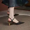 Sandalias de tiras de malla transpirables estilo retro francés con punta fina para mujer, nueva moda de verano 2026, tacones de aguja versátiles