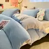 Conjunto de cama de quatro peças em lã de leite espessado com fleece capa de edredom de cor sólida lençol de flanela outono e inverno conjunto de quatro peças de fleece de coral
