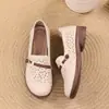 Producto popular de comercio exterior en Douyin: Zapatos de suela blanda para mujeres de mediana edad y mayores, transpirables, antideslizantes, sandalias caladas para madres