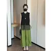 Nuevo conjunto de dos piezas para mujer: camiseta sin mangas de malla con retazos estilo chino y pantalones de pierna ancha de cintura alta, atuendo elegante y versátil para el verano