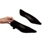 Zapatos de tacón de aguja de terciopelo estilo francés con punta fina para mujer, novedad otoño 2026, zapatos elegantes de tacón bajo, ajustados, para el trabajo, de diseño suave