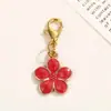 Llavero de aleación esmaltada con margarita y flor pequeña, colgante de amuleto transfronterizo, fresco, para bolsos de niñas, llavero de flor