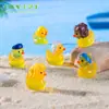 Transfronterizo Nuevo Producto Micro-Paisaje Creativo Luminoso Versátil Patito Amarillo Muñeco Accesorios de Decoración DIY Pequeños Adornos de Resina