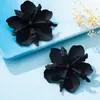 Brincos Exagerados Plissados de Alta Qualidade Pintados em Spray em Formato de Flor para Mulheres Usarem Diariamente com Flores Grandes
