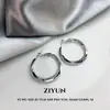 Pendientes de Aro Clásicos Lisos Estilo Coreano para Mujer, Lujo Ligero con Sensación de Alta Gama, Diseño Único, Estilo de Nicho, Adecuados para Rostros Cuadrados y Redondos, Clips para Orejas y Accesorios para Orejas