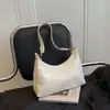 Bolso de cuero al aceite vintage de alta calidad para mujer, nuevo modelo de verano 2026, bolso cruzado para el trabajo, bolso de hombro o axila moderno y simple