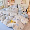 Juego de cuatro piezas de algodón acolchado fresco y sencillo estilo Ins, ultra suave para dormir sin nada, estampado floral estilo pastoral, juego de tres piezas para dormitorio, funda de edredón de gasa de doble capa