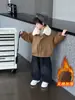 Chaqueta acolchada de invierno para niños con cuello de pelo estilo coreano, chaqueta casual fresca y moderna para niños pequeños y niños pequeños, top de invierno