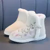 Zapatos Hanfu de estilo étnico Zapatos bordados para falda antigua con cara de caballo para niños Zapatos de Año Nuevo para niñas Abrigo antiguo Botas de algodón de invierno para bebé