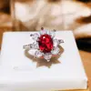 Anel de Moda Diária Versátil 2025 Uma Carat Vermelho Sangue de Pombo para Mulheres Estilo Simples