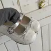 Sapatilhas de bico redondo com laço para mulheres, novos sapatos baixos estilo coreano para o verão de 2026, sapatos Mary Jane fofos para estudantes