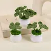 Planta em vaso pequeno de trevo de quatro folhas, flor de lã tricotada à mão, decoração de casa, ornamento transfronteiriço, presente de crochê para o Dia do Professor, Festival Qixi, Dia dos Namorados
