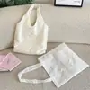65291 Bolsa de Lona Bordada Branca Leite Textura Macia Leve Bolsa de Ombro Versátil para Viagem de Menina Artística