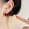 Hermosos pendientes de lazo rojo de perla para mujer, con clip para la oreja en espiral antimosquitos, pendientes sin orejas, modernos y elegantes para otoño e invierno.