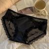 Ropa Interior de Encaje Sexy Transpirable Sin Marcas Fina Estilo Francés de Lujo Ligero Satén Puro Deseo Veraniego Calzones Dulces para Mujer