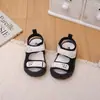 Sandalias para bebé para niños primavera y verano 2026 zapatos de playa para bebés y niños pequeños sandalias de suela blanda de moda para niñas