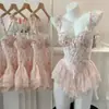 Lencería sexy para mujeres con poco busto, diseñada para realzar el escote y crear un aspecto más voluminoso, con un dulce estampado floral, un corsé de ballenas con relleno incorporado y un diseño que ciñe la cintura para un efecto adelgazante