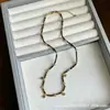 Collar de Trébol de Cuatro Hojas con Cuentas de Piedras Preciosas de Colores Vintage para Mujer, Cadena para Clavícula de Piedra Natural de Lujo Ligero de Alta Gama, Cadena para el Cuello Apilable