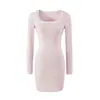 Vestido Preto Quadrado Europeu e Americano Garota Picante Feminino Outono Justo Emagrecedor Manga Longa Interna Saia Curta Sexy Que Marca o Quadril