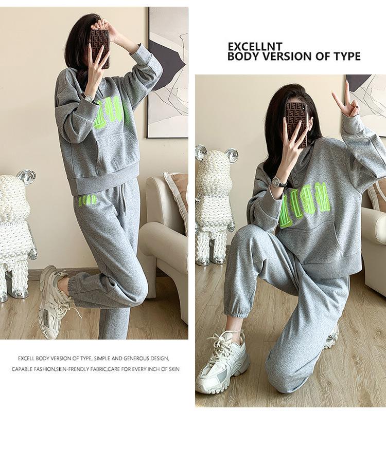 跨境淘货源分销2024秋冬季新款街头潮流减龄小个子爆款欧货网红款运动套装休闲运动气质休闲时尚流行新款秋装秋装女装时尚套装套装女装秋季套装女套装女女士运动服女装两件套套装卫衣套装休闲套装秋季套装女装时尚套装盐系休闲套装女装2024百搭设计感小众洋气欧货阿里国际站跨境采购Cross-border, shopping source, foreign trade, export, distribution 2024 fall, winter, new, street trend, explosive, European goods, network red, sportswear, leisure sports, temperament leisure, fashion popular, new autumn wear, autumn women's wear, fashion suit, women's wear, women's wear, women's wear, women's sportswear, women's two-piece, hoodie suit, casual suit, autumn suit, women's wear, Fashion suit salt department, casual suit women's dress, Ali International Station, cross-border procurement