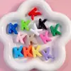 Cuentas Acrílicas con Letras Inglesas y Agujero Grande al por Mayor para Cadenas de Teléfono DIY, Llaveros, Colgantes para Bolsos y Materiales para Accesorios