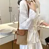 Bolso Cubo Transfronterizo para Mujer, Nuevo Bolso de Hombro y Axila de Moda Verano 2026, Bolso Cruzado para Teléfono Versátil y Elegante