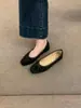 Primeiro Encontro: Sapatos Mary Jane rasos, bico quadrado, de camurça, com laço, flat, para mulheres, novo estilo 2026, sem cadarço