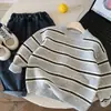 Suéter de otoño para niños Muye, ropa infantil de estilo casual, tejido de rayas versátil versión coreana para niños, top de moda para bebé