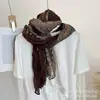 Otoño e Invierno Algodón Lino Delgado Pequeño Floral Combinación de Colores Temperamento Artístico Largo Retro Suave Ceroso Cálido Nueva Moda Chal para Mujer