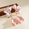 Pendientes de Acero con Aguja de Floración de Bloques de Color con Goteo de Aceite Estilo Vacacional Europeo y Americano, Pendientes Personalizados de Gama Alta Transfronterizos, Accesorios de Oreja de Pétalo de Nicho para Mujeres