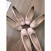 Nueva Colección Primavera/Otoño 2026: Zapatos planos de charol estilo francés, punta fina, suela blanda, planos, estilo abuela, perfectos con faldas