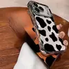 Funda Creativa para Teléfono Móvil Apple 17/18 Promax con Pintura UV y Micro-Relieve Patrón de Vaca Funda Anticaídas para iPhoneair