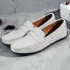Zapatos de Conducir de Gamuza para Hombre de Primavera y Otoño Zapatos Casuales de Hombre Perezoso Suela Suave Antideslizantes Transpirables Mocasines Zapatos de Hombre Talla Grande